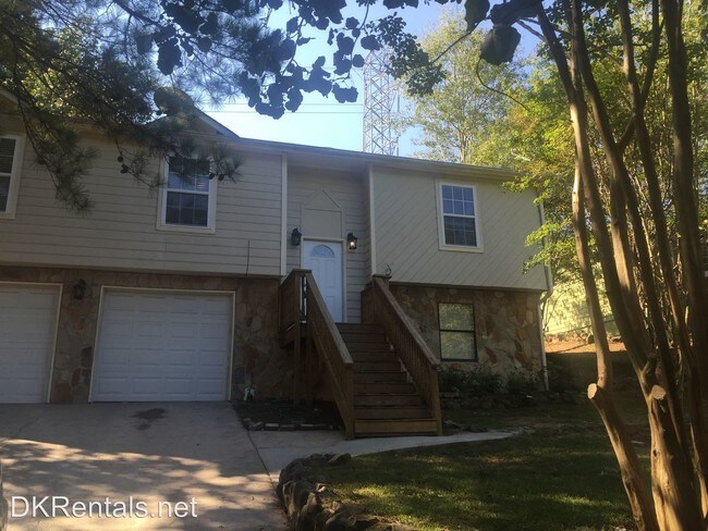 Building Photo - 3806 N Camp Creek Pky SW