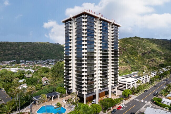 Building Photo - Mount Terrace Condominiums