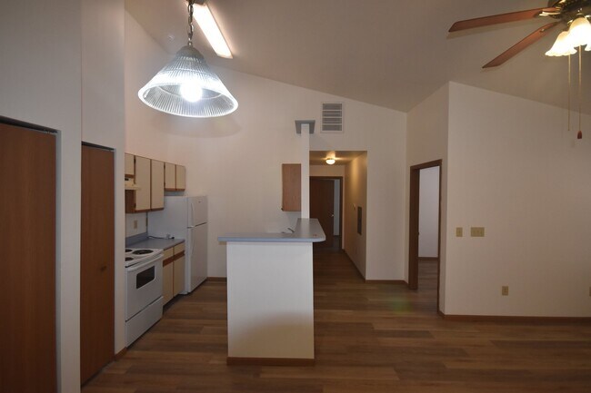 Foto del edificio - 10601 Cunot-Cataract Rd