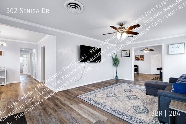 Building Photo - 302 Senisa Dr