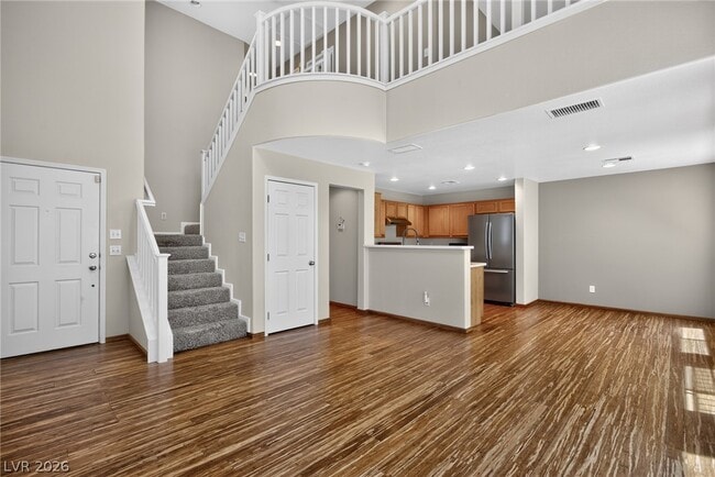 Building Photo - 10566 Corte Sierra St