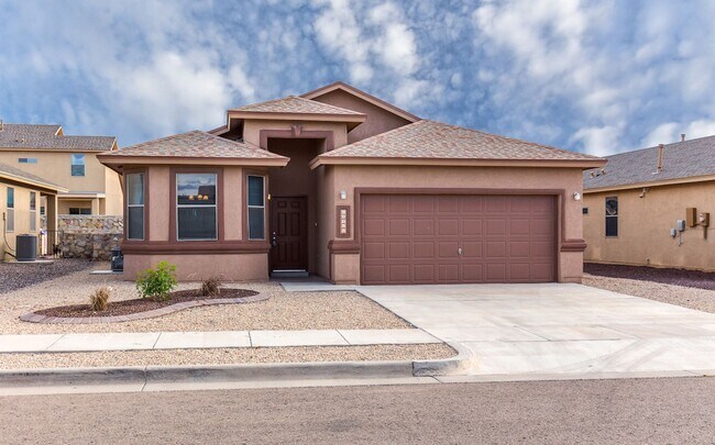 Foto del edificio - Charming Eastside 3-Bedroom, 2-Bathroom Ho...