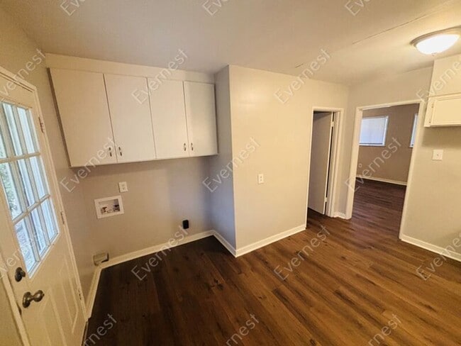 Building Photo - 1655 Woodburn St