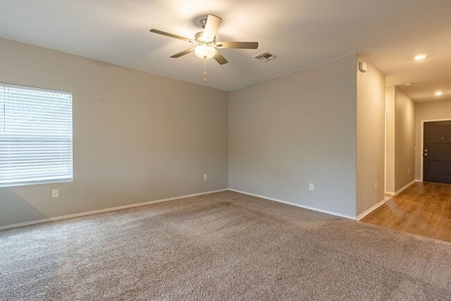 Building Photo - Cul-de-Sac Cutie with Amenities in Sun Chase South!!!