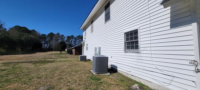 Foto del edificio - 5428 Sidbury Rd