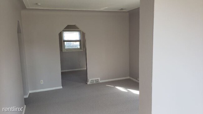 Foto del edificio - 3 br, 1 bath House - 27304 Alger Blvd