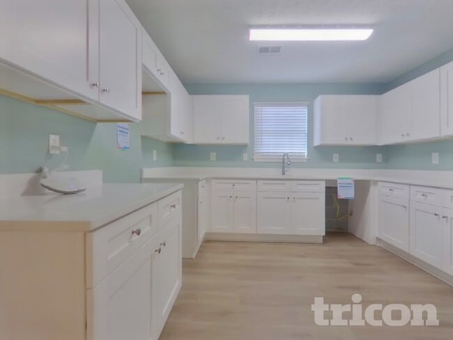 Building Photo - 303 Mephisto Cir