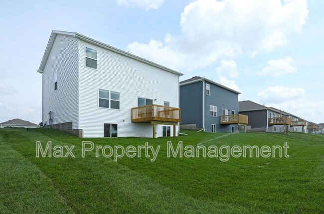 Foto del edificio - 2452 SE Creekhill Way