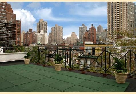 Building Photo - 311 E 81st St