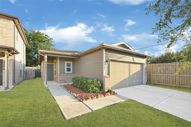 Foto del edificio - 12823 Clearcroft St