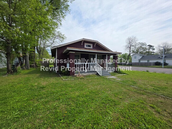 Foto del edificio - 3 Bed 1.5 Bathroom Home!!!!