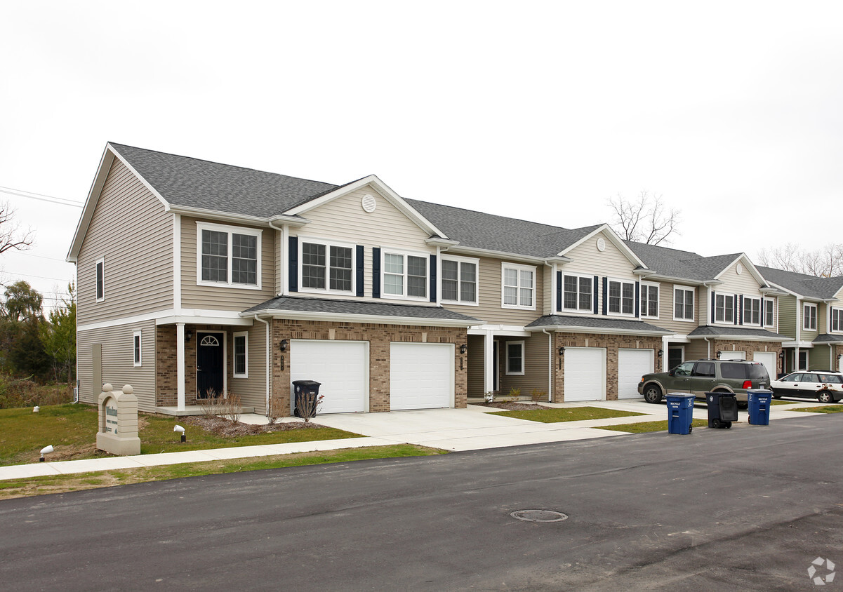 Primary Photo - Windsong Townhomes