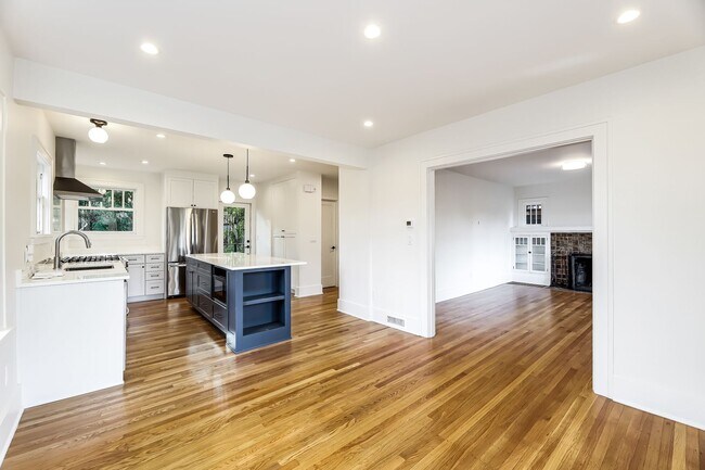 Foto del edificio - 4bd/3.25ba Seattle Home