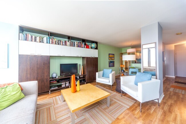 Foto del edificio - 5320 N Sheridan Rd