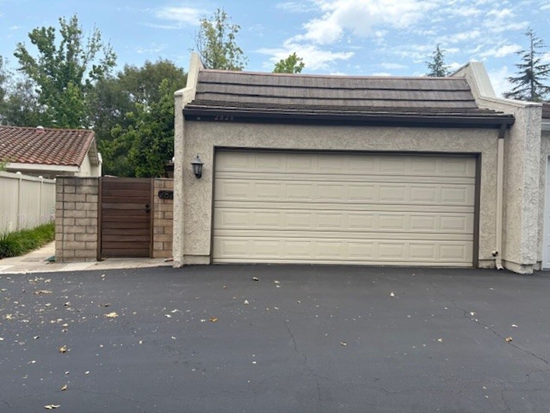 Primary Photo - Tranquil Single-Story Townhome in Northshore