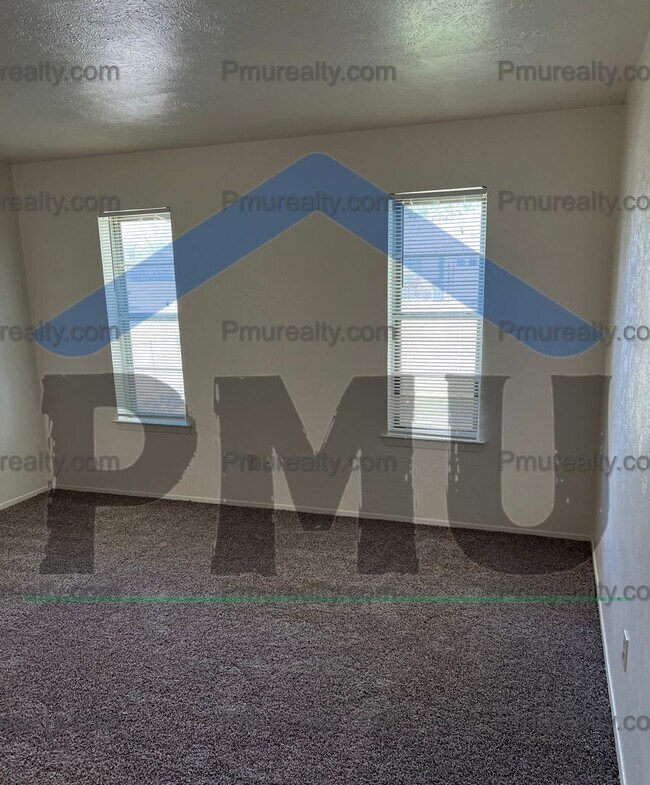 Foto del edificio - AVAILABLE NOW!!! Charming 3 Bed 1.5 Bath i...
