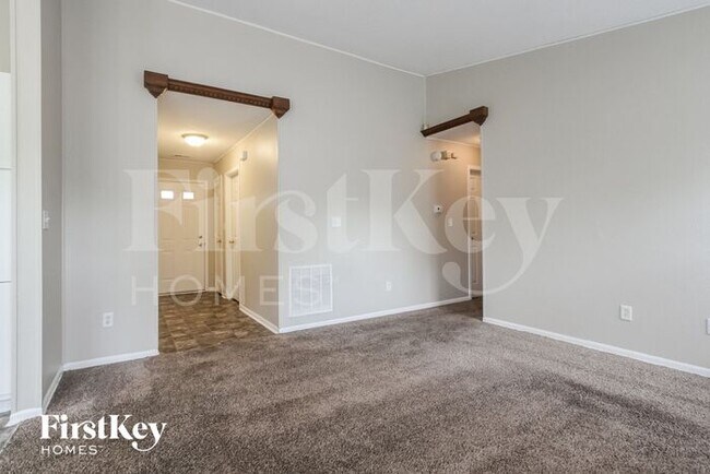 Foto del edificio - 6479 Hazelhatch Dr