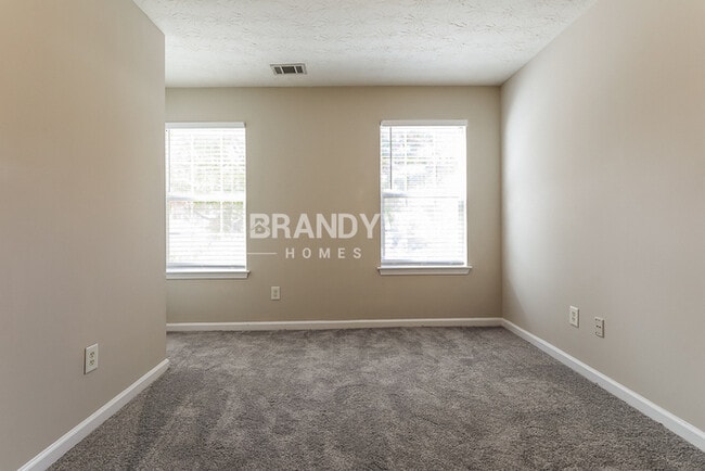 Foto del edificio - 252 Springbottom Ct SE