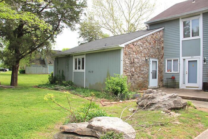 Primary Photo - Fabulous Renovation!! Hermitage 1 Level Co...