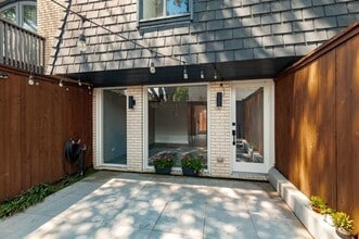 Building Photo - 3635 Hawthorne Ave