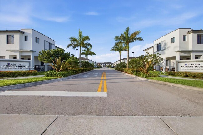 Building Photo - 13630 SW 158th Ave