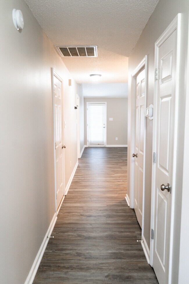 Building Photo - 8013 Keybridge Way