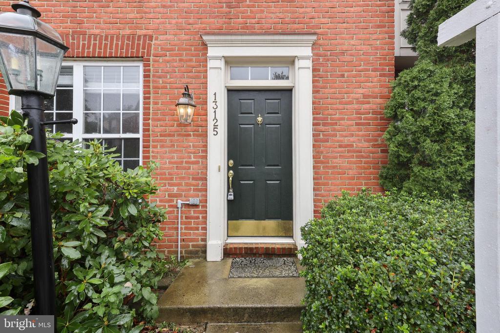 Primary Photo - 13125 Park Crescent Cir