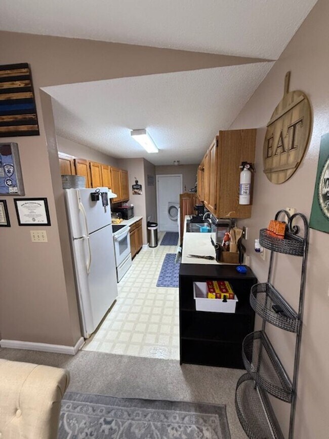 Foto del edificio - Maryville City Schools 37804 - 3 bedroom, 2 bath home - Contact Bako Patel (865)283-5600