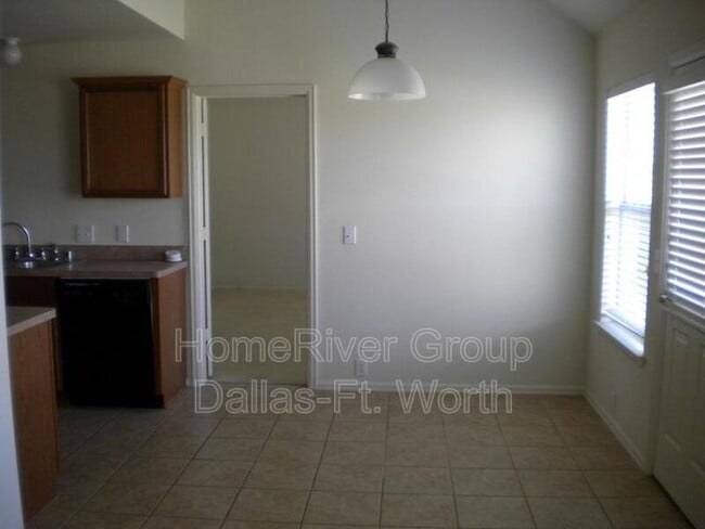 Building Photo - 609 Quail Hollow Dr