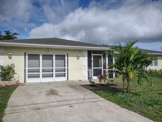 Foto del edificio - 297 SW Glenwood Dr