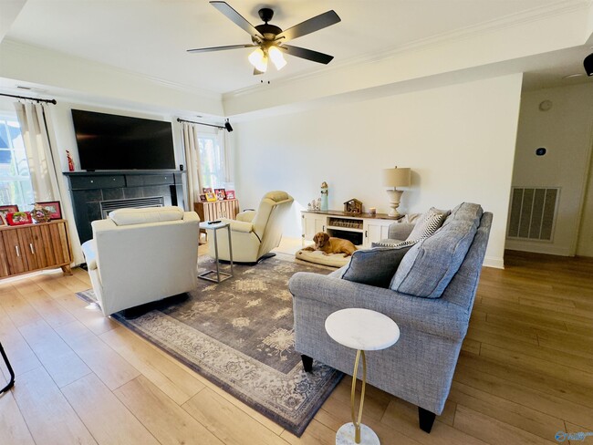 Building Photo - 5004 Saddle Creek Cir SE
