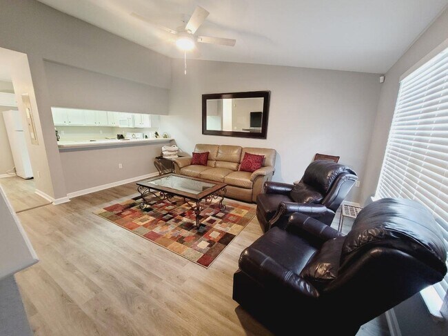 Foto del edificio - 4434 Gearhart Rd
