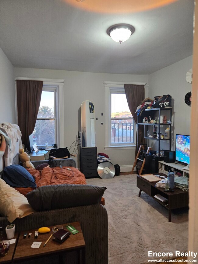 Building Photo - 1189 Commonwealth Ave