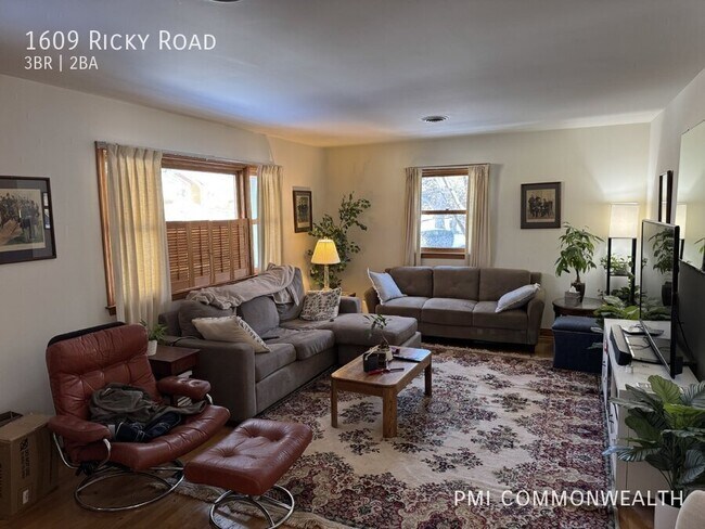 Foto del edificio - 1609 Ricky Rd