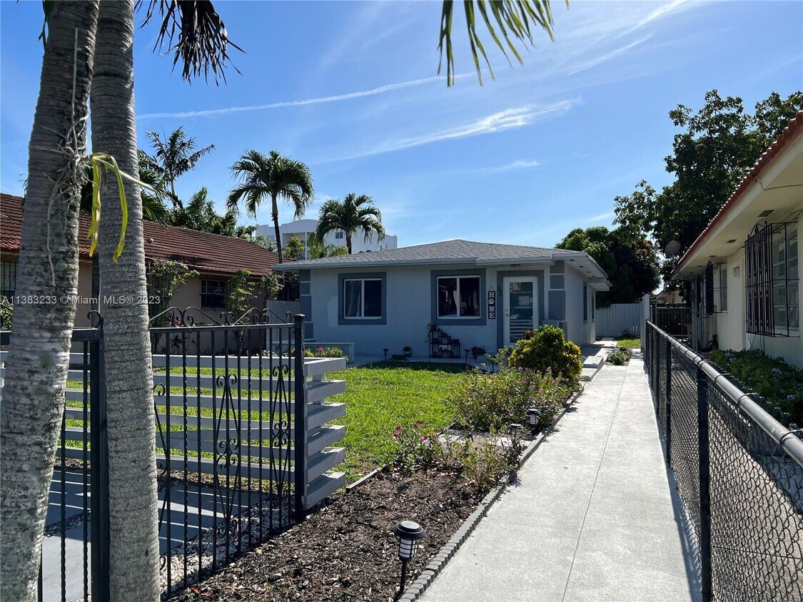 32 NW 59th Ct, Miami, FL 33126 House Rental in Miami, FL