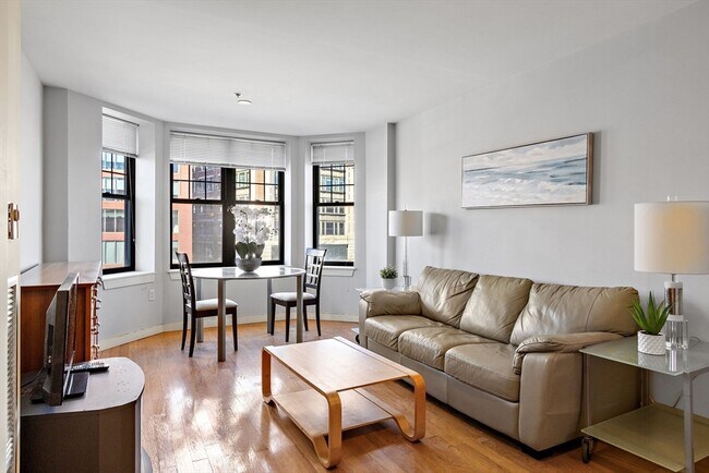 Foto del edificio - 534 Commonwealth Ave
