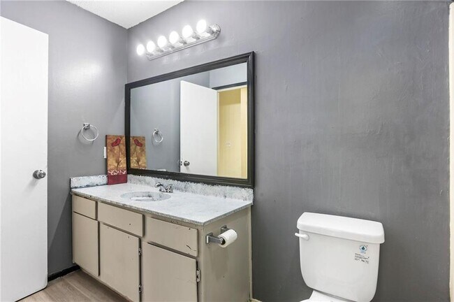 Foto del edificio - 9402 Teasdale Terrace