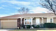 Primary Photo - 5 br, 3 bath House - 2216 S White Cliff Ln