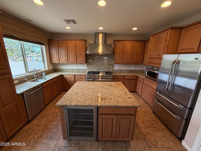Building Photo - 722 E Sipapu Dr
