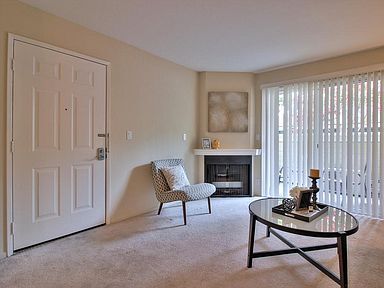 Foto del edificio - 2750 Somerset Park Cir