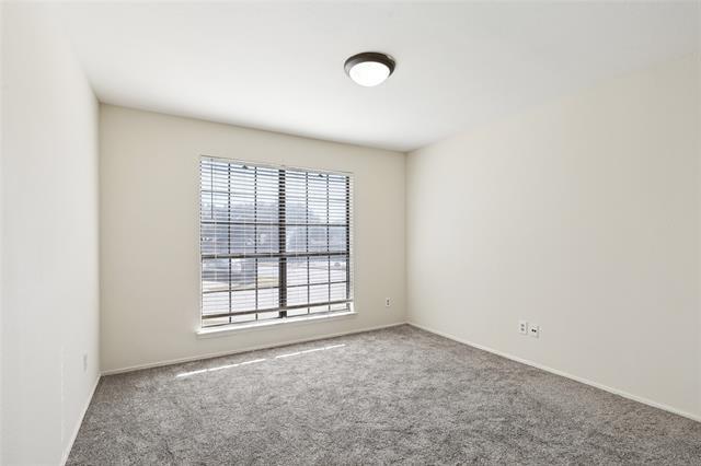 Foto del edificio - 322 W Harwood Rd
