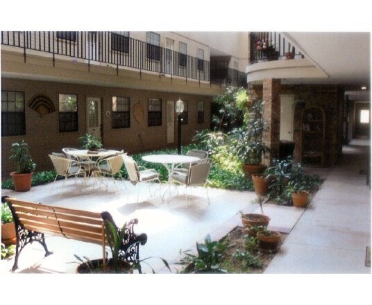 Atrio del jardín Apartaments - Atrium Garden Apartments
