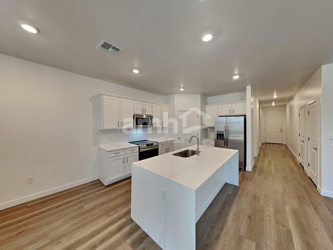 Foto del edificio - 6482 E Paseo Alga