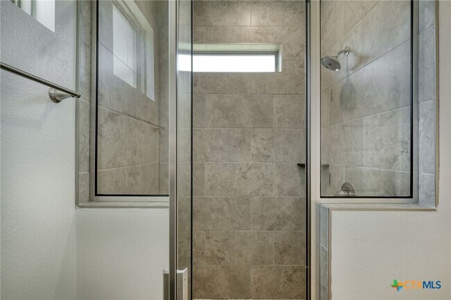 Foto del edificio - 1300 Black Locust Drive West