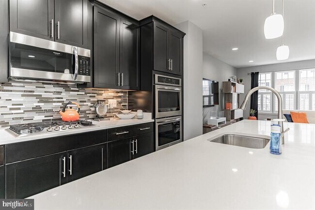 Foto del edificio - 3 br, 2.5 bath House - 2922 Pinebrook Rd