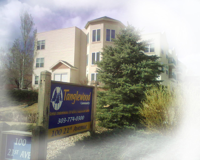 Foto del edificio - 100 21st Ave