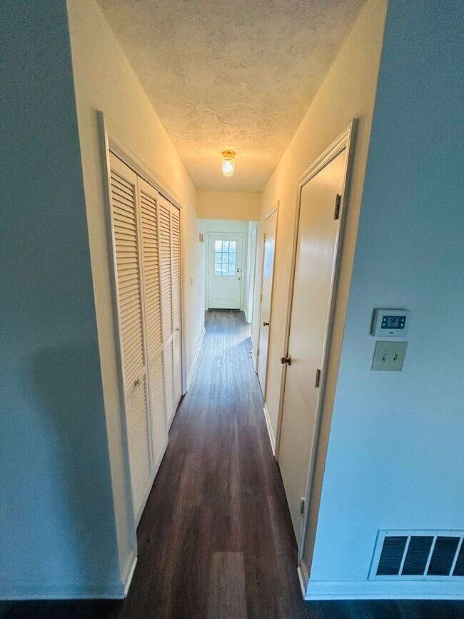 Foto del edificio - Spacious Townhome in Blacksburg, VA.