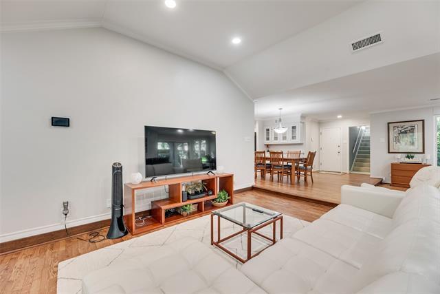 Foto del edificio - 3825 Echo Brook Ln