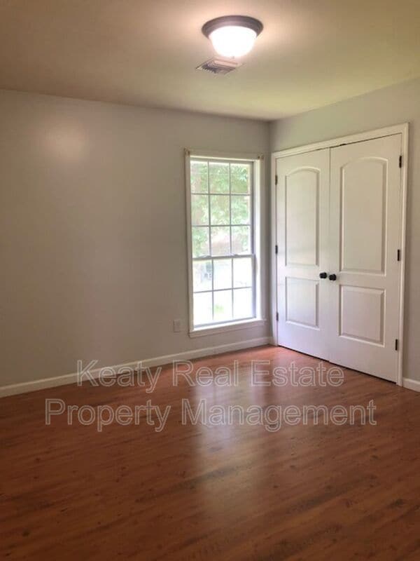 Building Photo - 112 Vieux Orleans Cir
