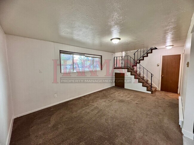 Foto del edificio - 1083 N 150 W